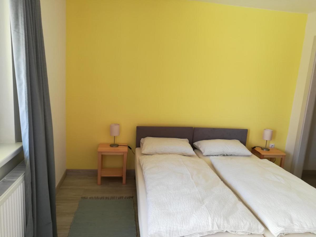Zlatno 66 Bed & Breakfast Zlate Moravce Ngoại thất bức ảnh