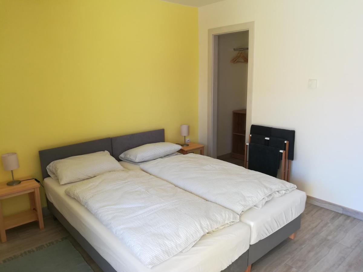 Zlatno 66 Bed & Breakfast Zlate Moravce Ngoại thất bức ảnh